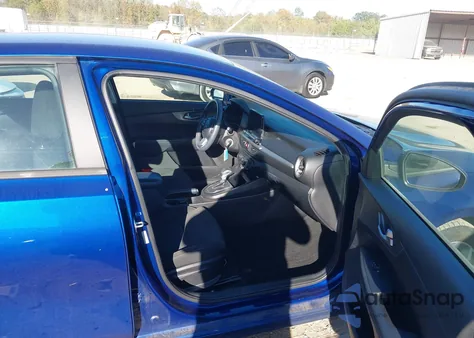 2021 Kia Forte Lxs из США, поврежденный, VIN 3KPF24AD0ME360234